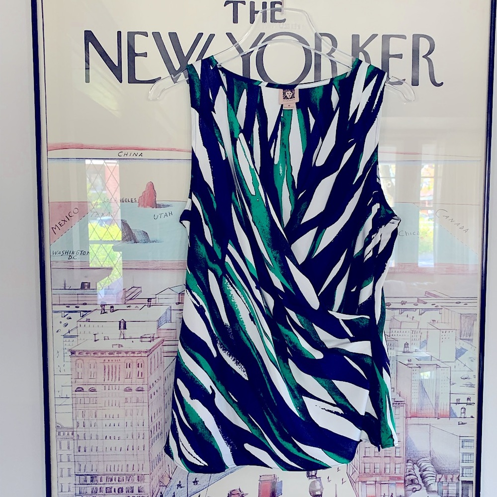 Anne Klein wrap sleeveless blouse with side zip abstract navy kelly green size M